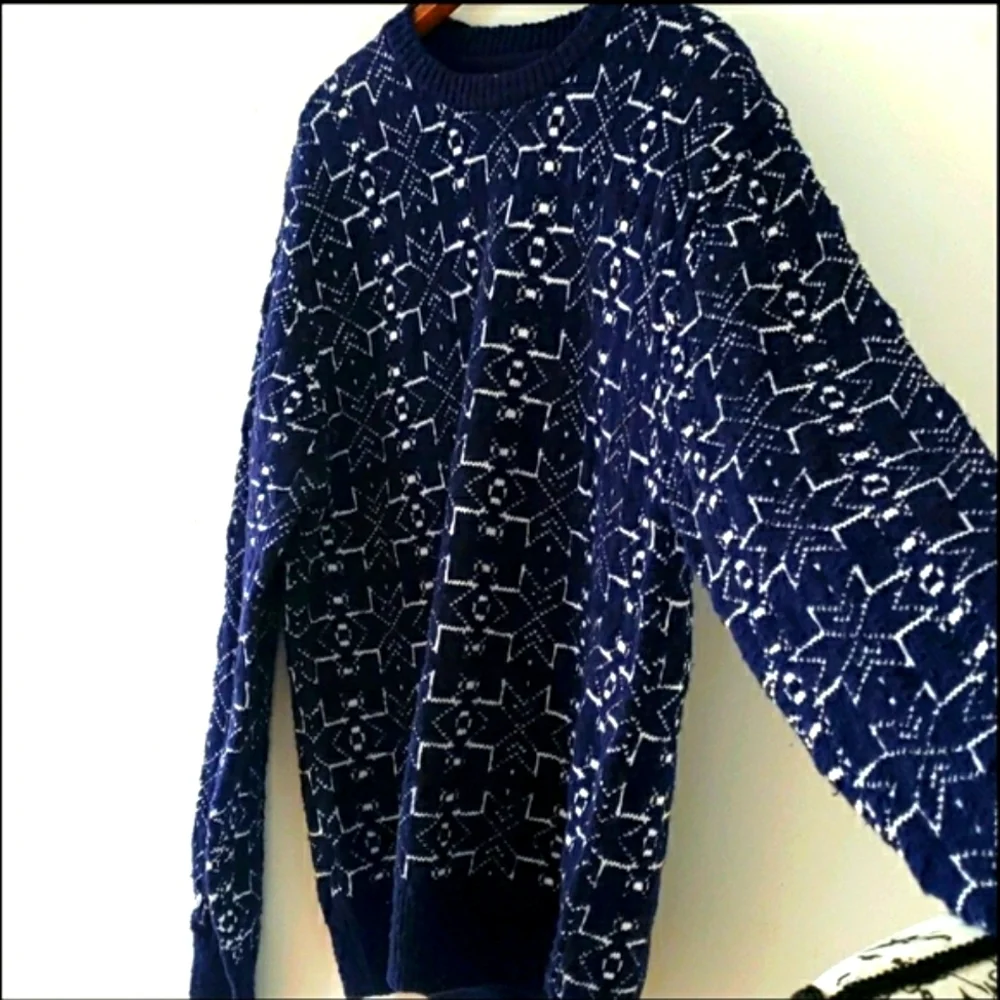 French Connection Mens Crewneck Cotton Sweater Blue with White Snowflakes